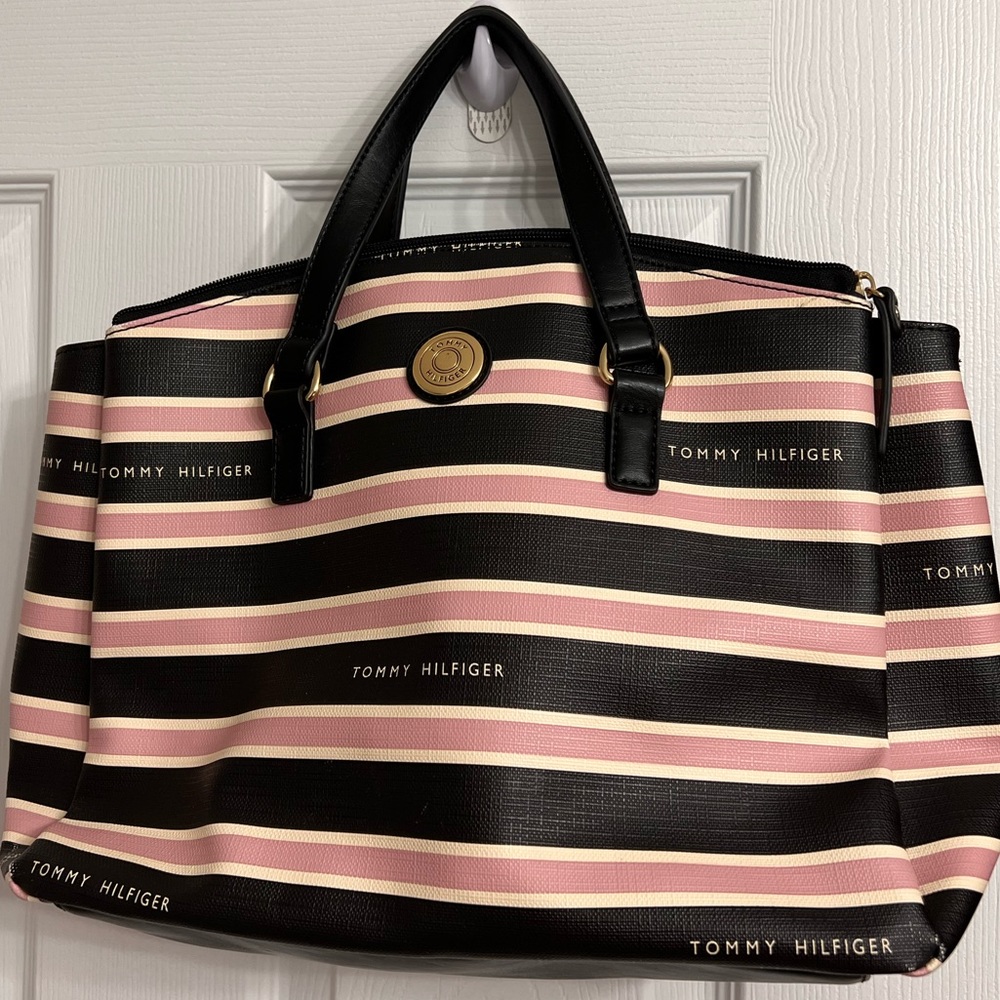 TH purse